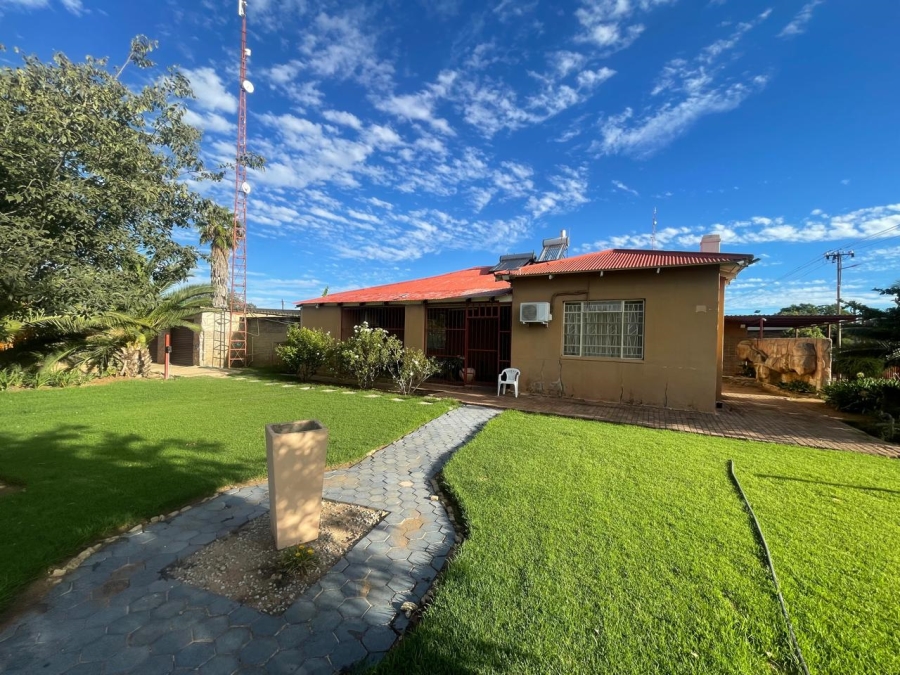 4 Bedroom Property for Sale in Bloemhof North West